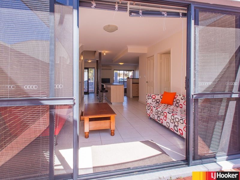 122 Lakeside Drive, Joondalup WA 6027