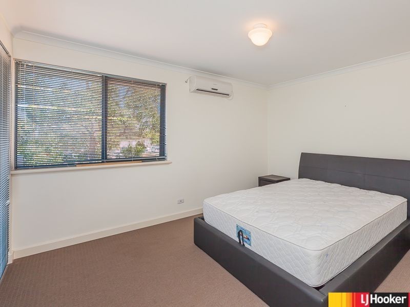 122 Lakeside Drive, Joondalup WA 6027