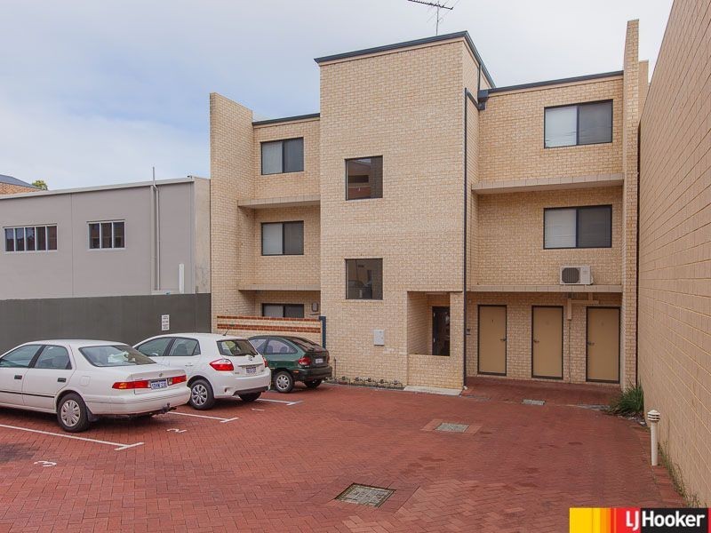 2/81 Grand Boulevard, Joondalup WA 6027