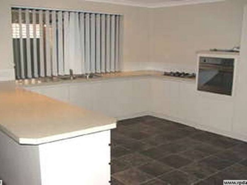 12 Olympus Loop, Merriwa WA 6030