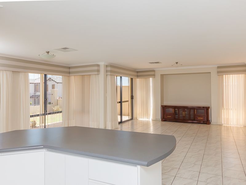 44 Miramare Boulevard, Currambine WA 6028