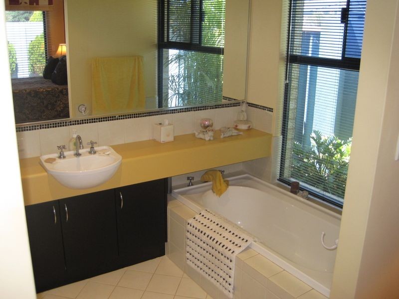 5 Tenement Loop, Hocking WA 6065