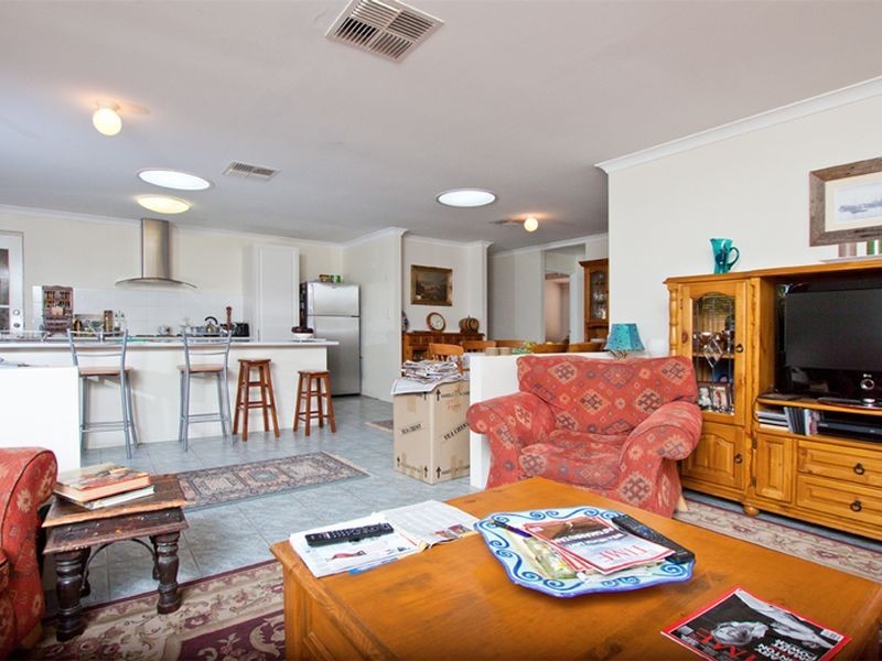 19 Fairmont Place, Currambine WA 6028