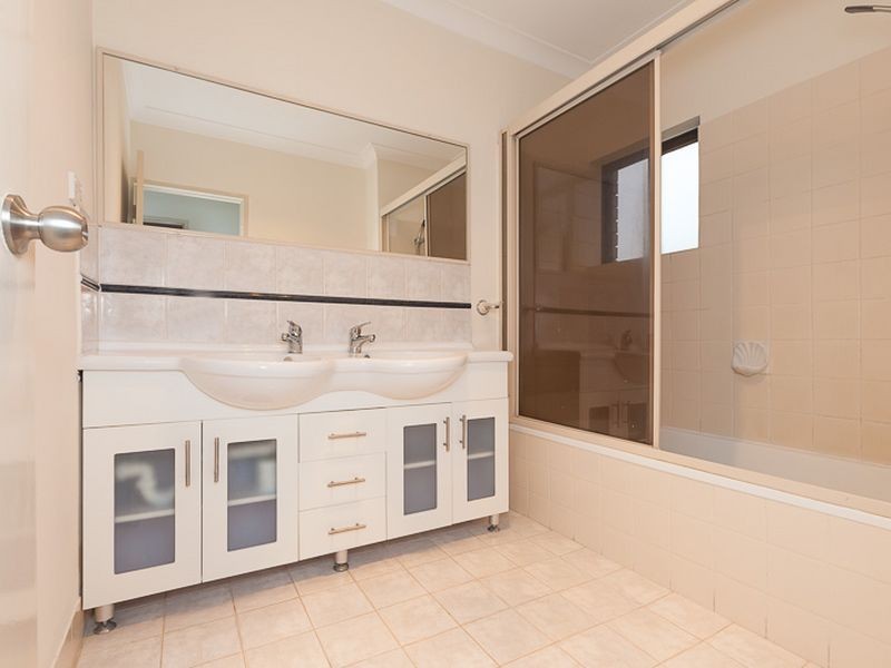 48/46 Pollard Street, Glendalough WA 6016