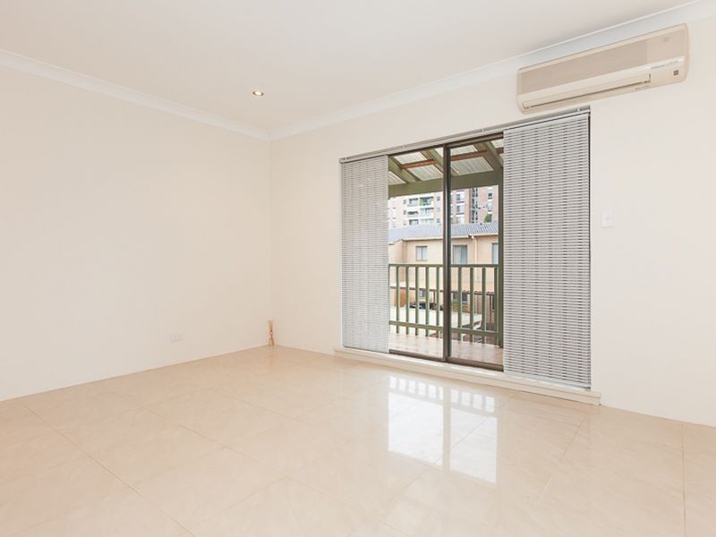 48/46 Pollard Street, Glendalough WA 6016