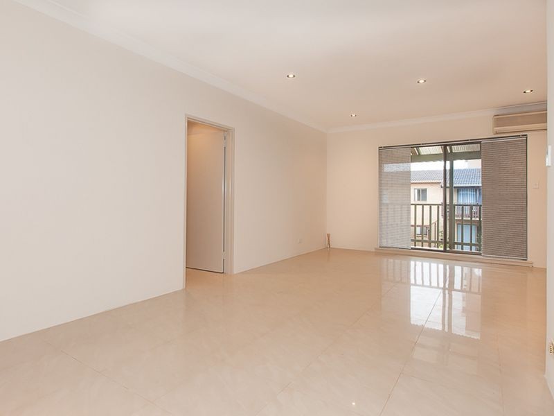 48/46 Pollard Street, Glendalough WA 6016