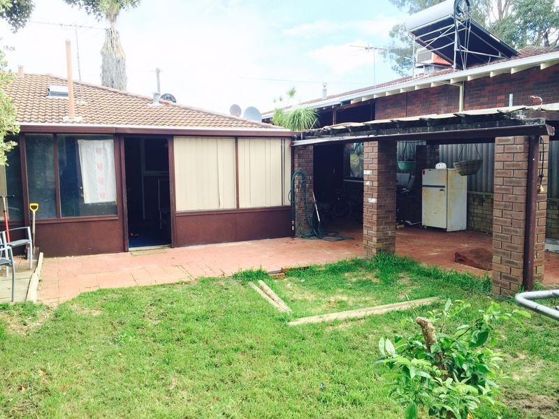 18A Leach Road, Wanneroo WA 6065