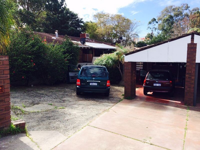 18A Leach Road, Wanneroo WA 6065