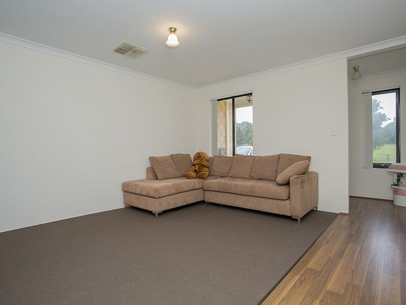 10 Francina View, Sinagra WA 6065