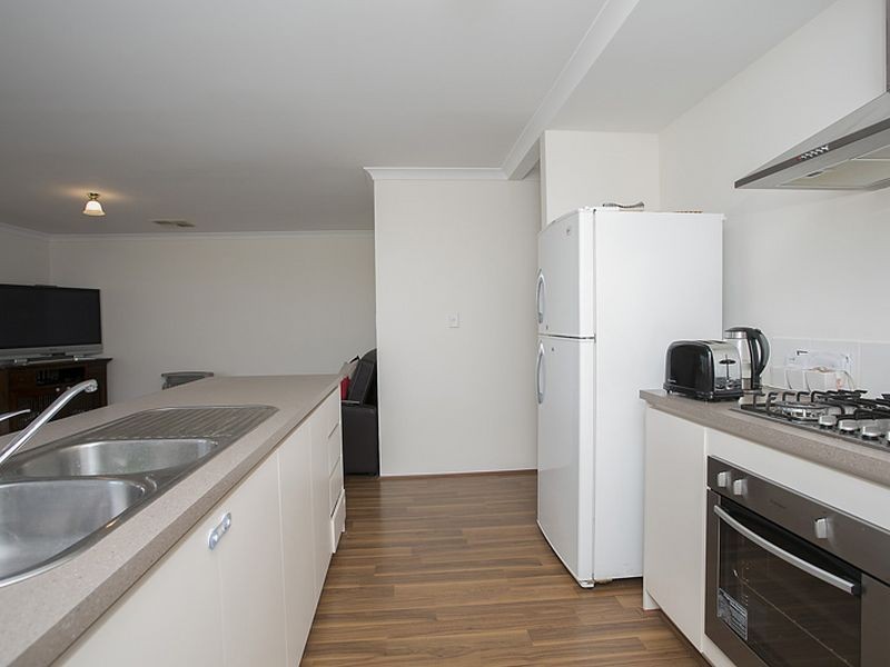 10 Francina View, Sinagra WA 6065