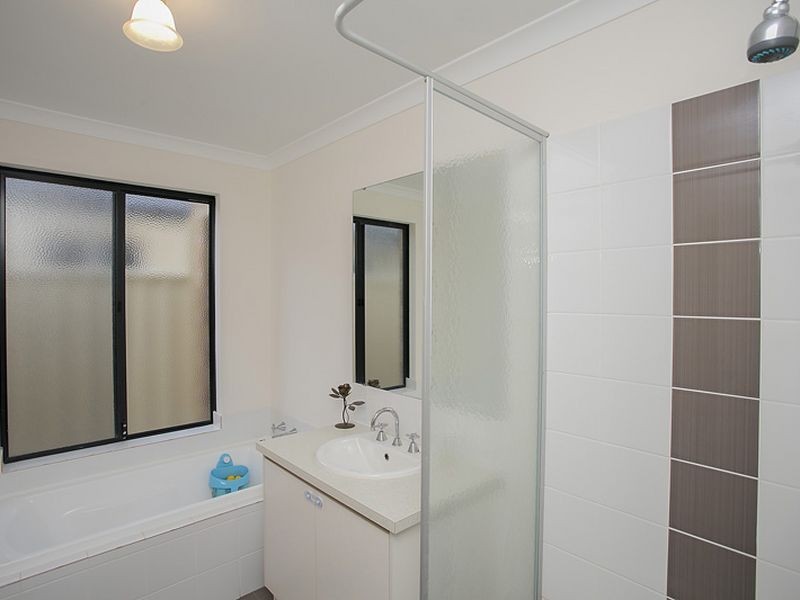 10 Francina View, Sinagra WA 6065