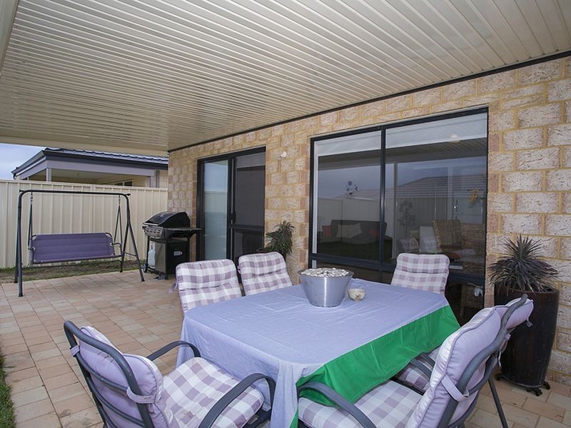 10 Francina View, Sinagra WA 6065