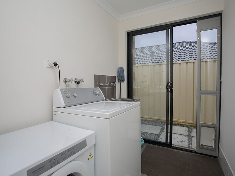 10 Francina View, Sinagra WA 6065