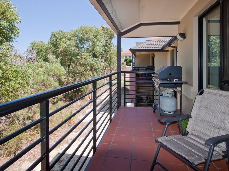 7/172 Lakeside Drive, Joondalup WA 6027