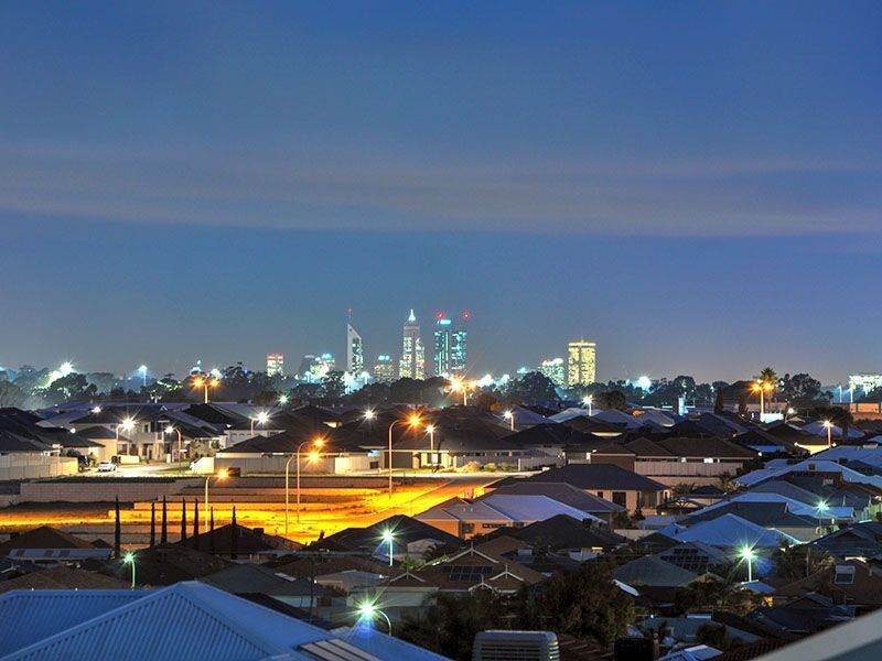 4 Monaro Way, Hocking WA 6065