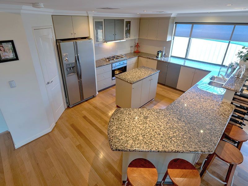 4 Monaro Way, Hocking WA 6065