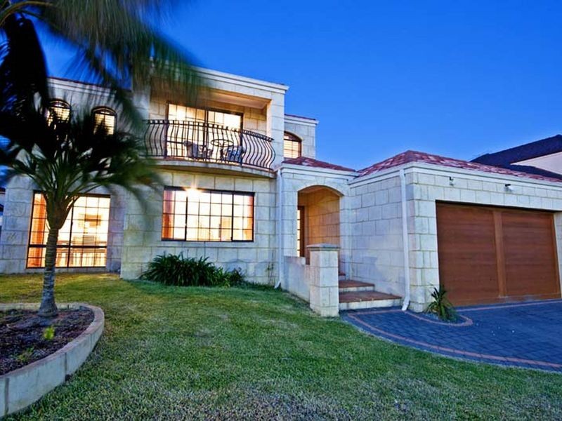 209 Flinders Avenue, Hillarys WA 6025