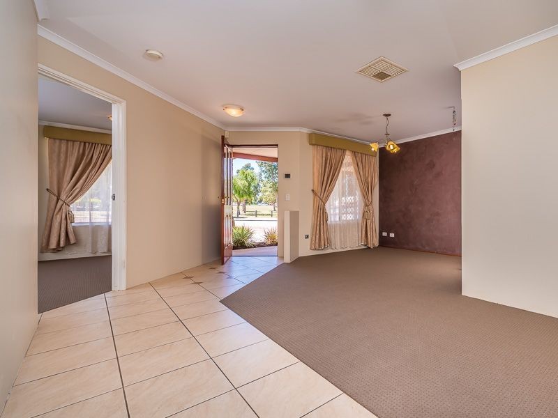 2 Faranda Close, Hocking WA 6065