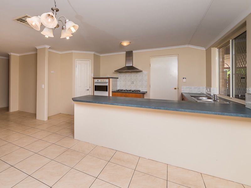 2 Faranda Close, Hocking WA 6065