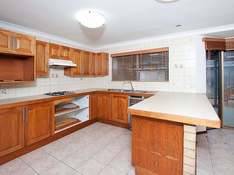 21 James Street, Mariginiup WA 6065