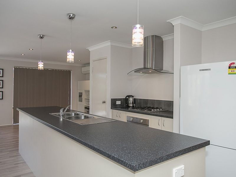 64 Vancouver Parade, Wanneroo WA 6065