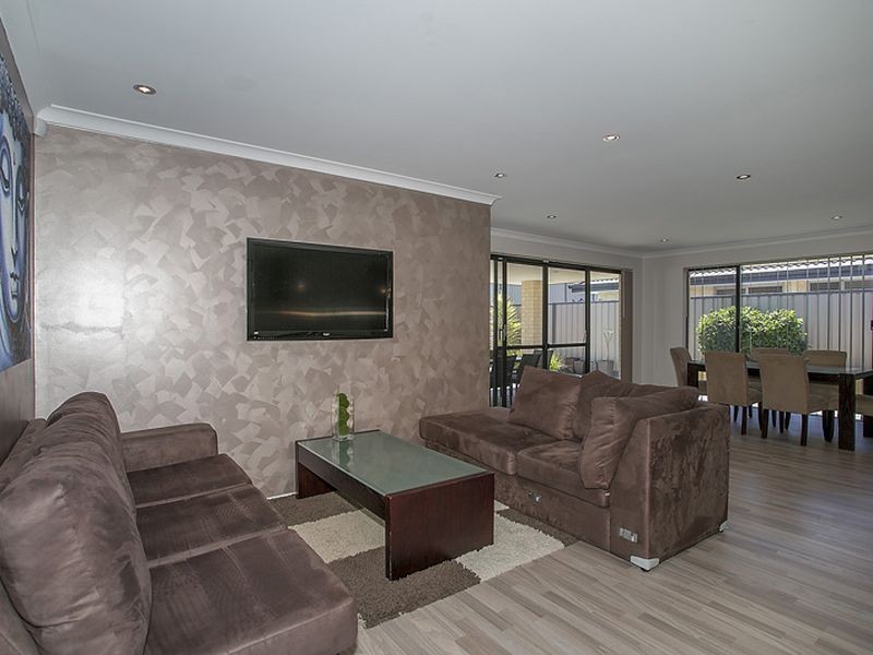 64 Vancouver Parade, Wanneroo WA 6065