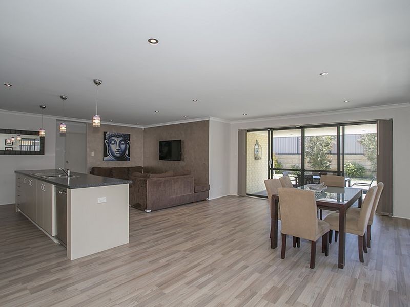 64 Vancouver Parade, Wanneroo WA 6065