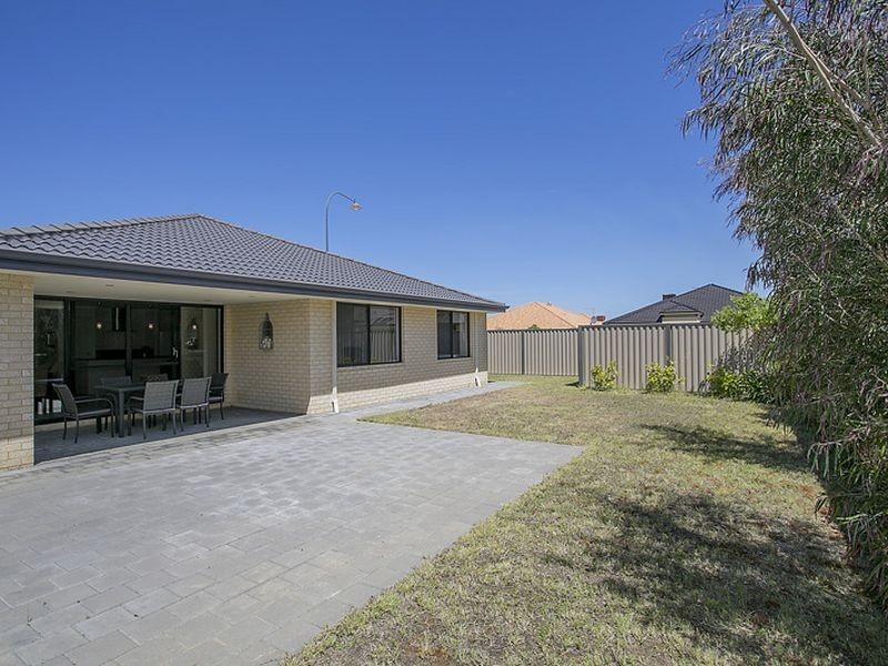 64 Vancouver Parade, Wanneroo WA 6065