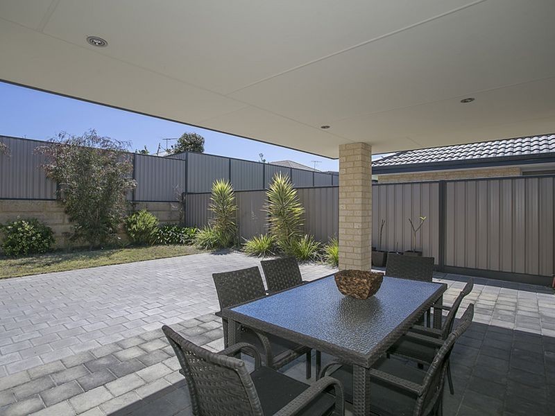 64 Vancouver Parade, Wanneroo WA 6065
