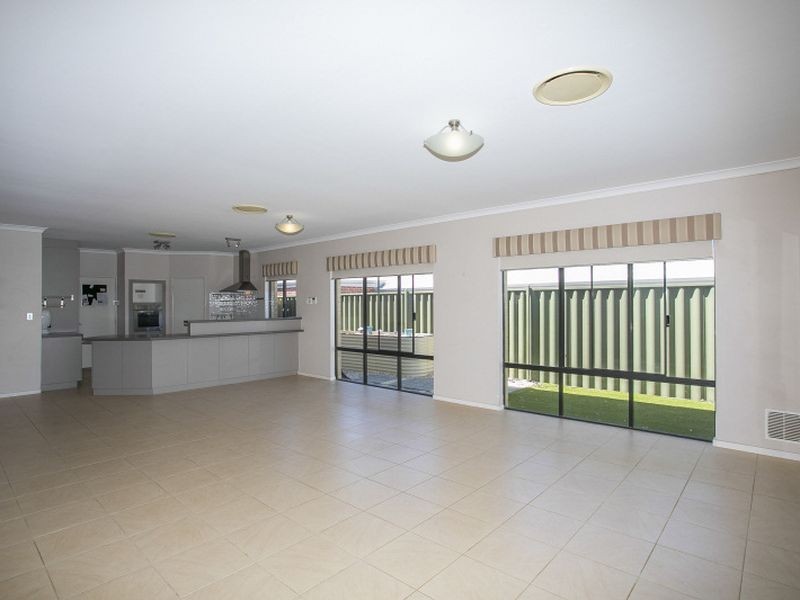 11 Clontarf Way, Butler WA 6036
