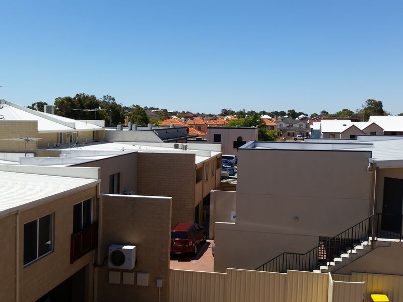 7/81 Grand Boulevard, Joondalup WA 6027