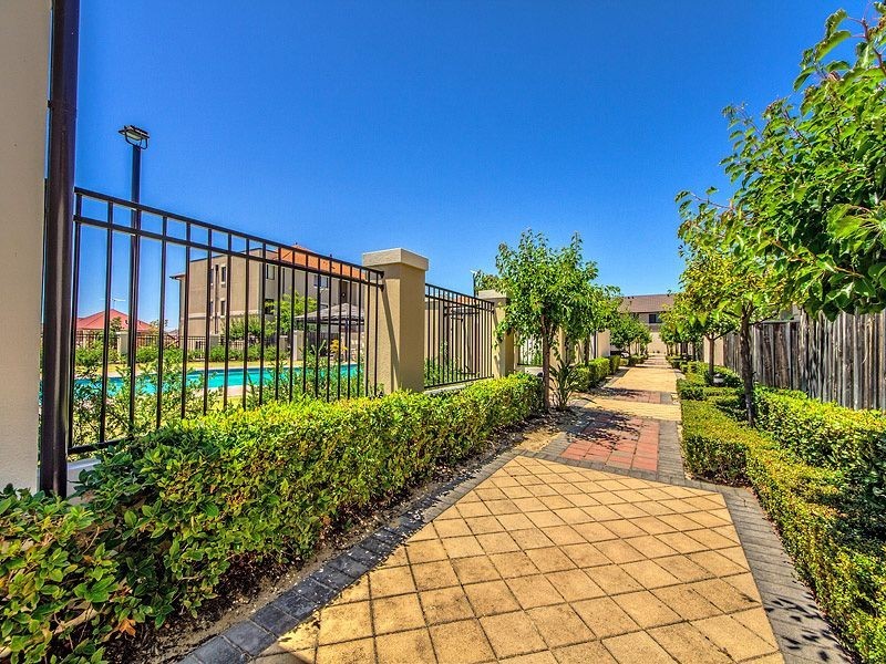 65/106 Boas Ave, Joondalup WA 6027