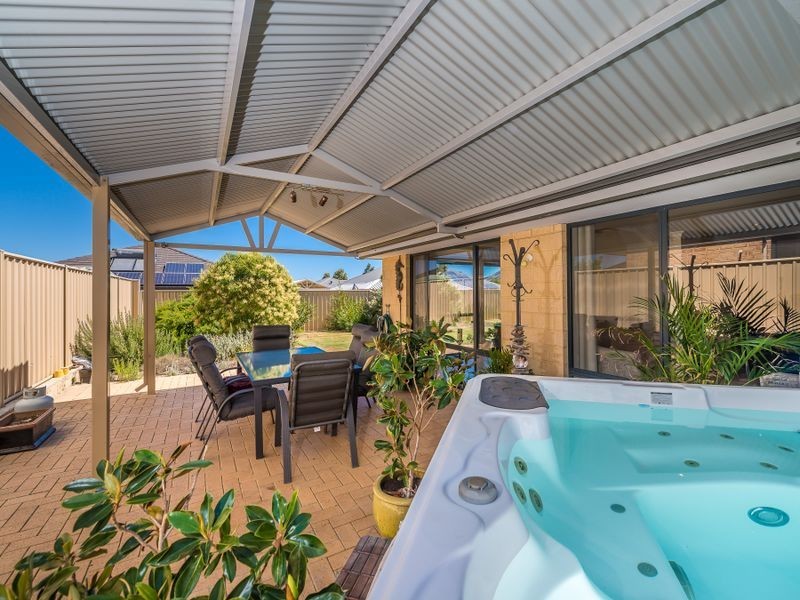 30 Giglia Drive, Sinagra WA 6065