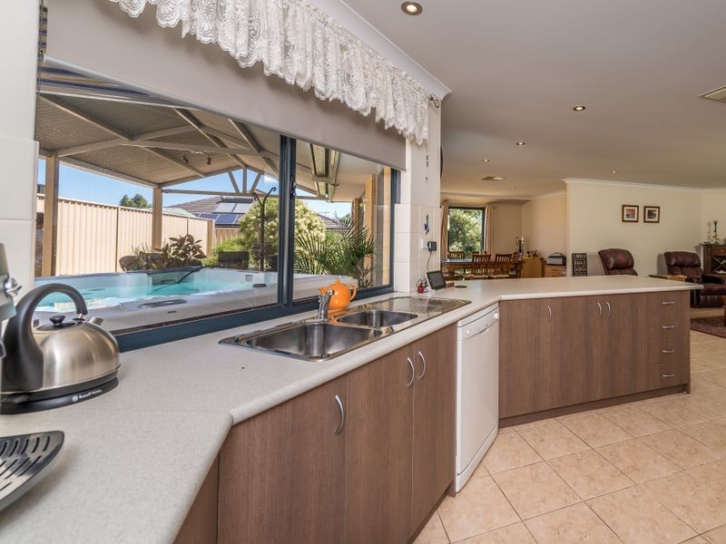 30 Giglia Drive, Sinagra WA 6065