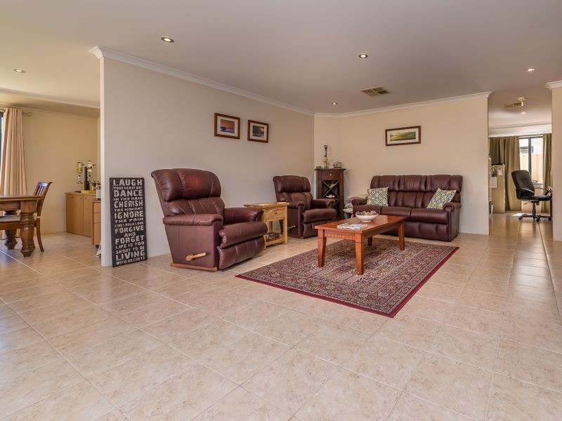 30 Giglia Drive, Sinagra WA 6065