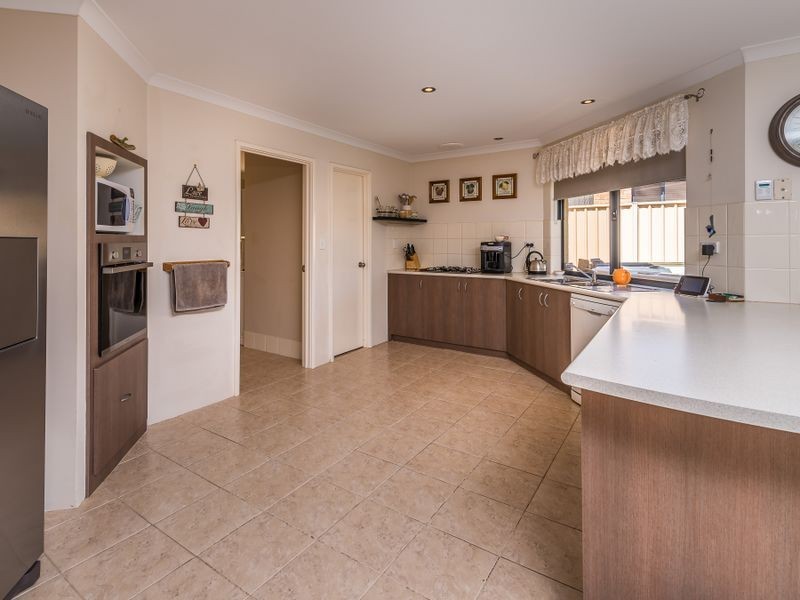 30 Giglia Drive, Sinagra WA 6065