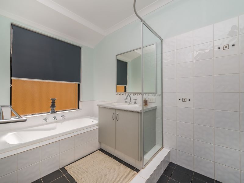 30 Giglia Drive, Sinagra WA 6065
