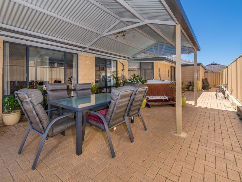 30 Giglia Drive, Sinagra WA 6065