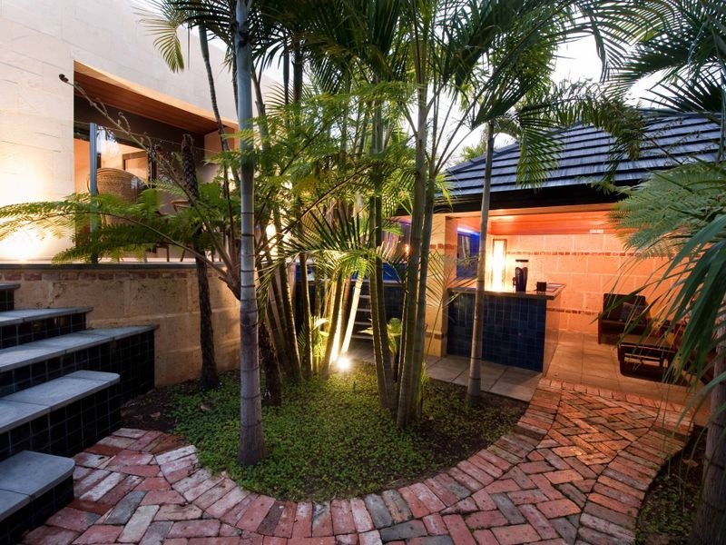 4 Dallas Crescent, Wanneroo WA 6065