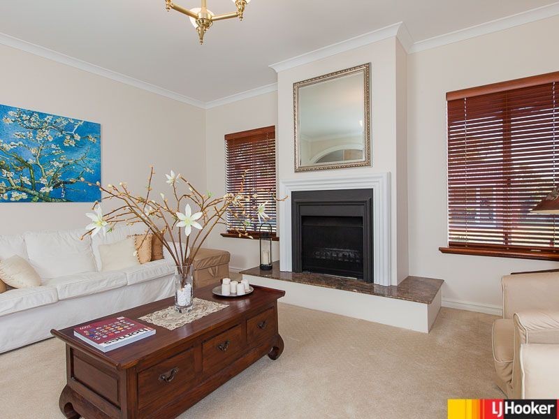 26 Birdsong Gate, Two Rocks WA 6037