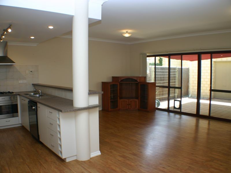 98 Lakeside Drive, Joondalup WA 6027