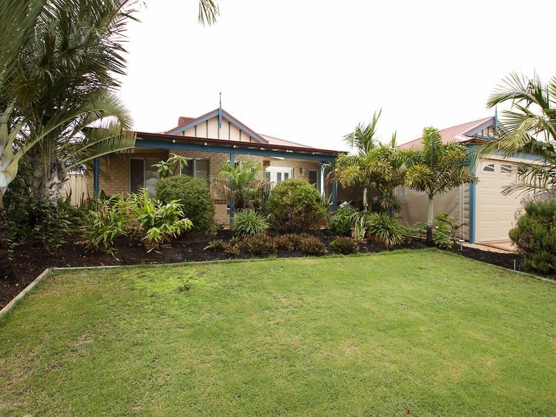 14 Cheriton Drive, Carramar WA 6031