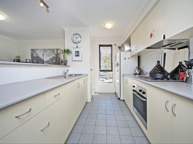 5/168 Lakeside Drive, Joondalup WA 6027