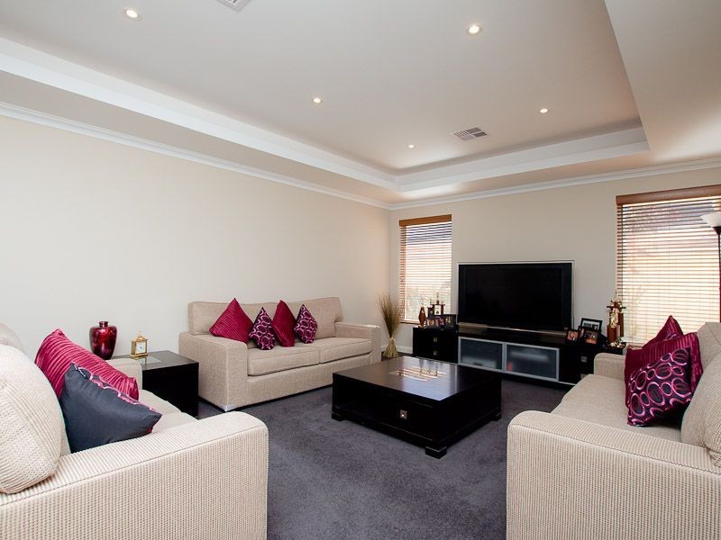 19 Naismith Rd, Tapping WA 6065