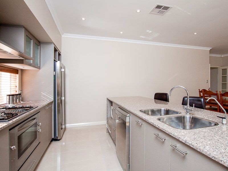19 Naismith Rd, Tapping WA 6065