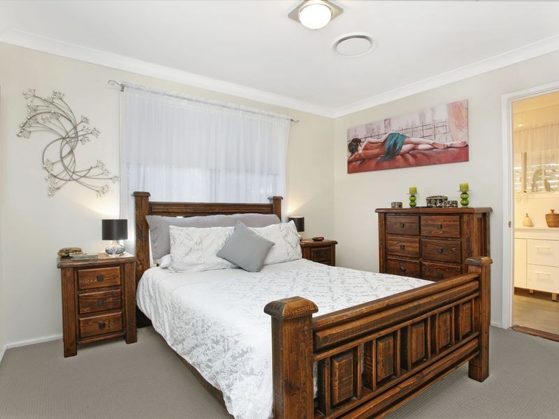 4 Curran Street, Prairiewood NSW 2176