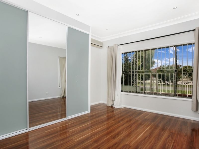 40 The Avenue, Canley Vale NSW 2166