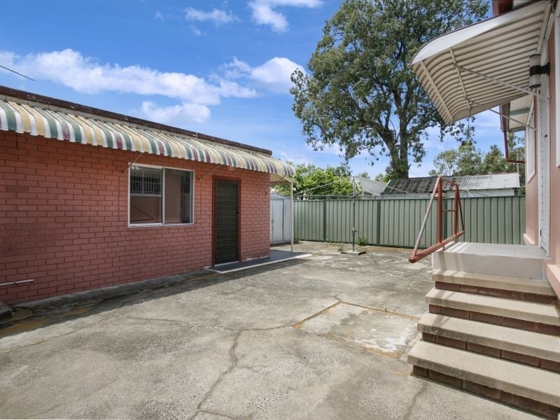 40 The Avenue, Canley Vale NSW 2166