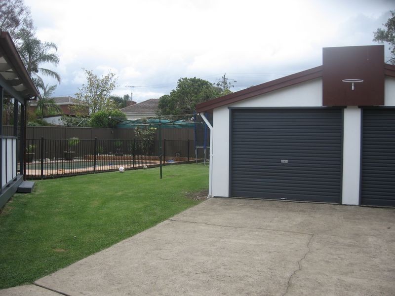 Fairfield West NSW 2165
