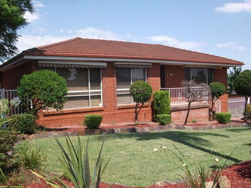 Edensor Park NSW 2176